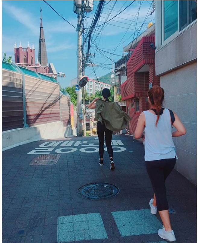 Từ 70kg xuống 50kg, cô gái Hàn chia sẻ 3 bí quyết giảm cân và 4 bài tập giúp thân dưới thanh mảnh-14