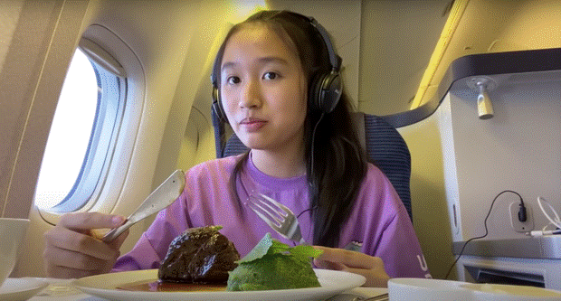 Giải mã sức hút từ loạt vlog triệu view quá là sến của cô bạn Việt 15 tuổi học trường quốc tế, có nhà bên Mỹ-3