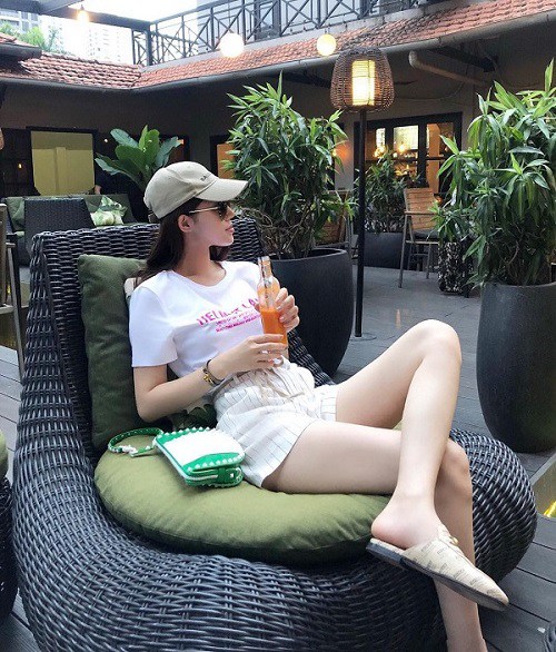 Khám kho hàng hiệu hàng chục tỷ của Hoa hậu duy nhất là rich kid Jolie Nguyễn-16