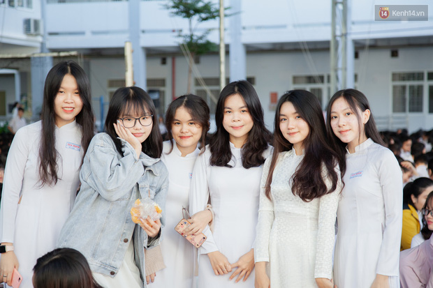 Lễ bế giảng của ngôi trường 60 năm tuổi ở Sài Gòn: Dàn nữ sinh khiến người khác ngẩn ngơ mê mẩn-3