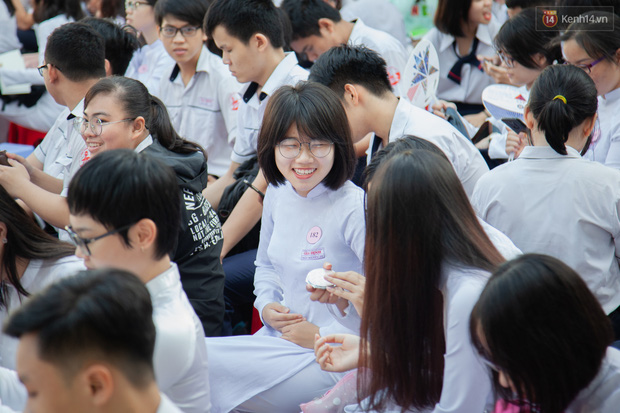 Lễ bế giảng của ngôi trường 60 năm tuổi ở Sài Gòn: Dàn nữ sinh khiến người khác ngẩn ngơ mê mẩn-6