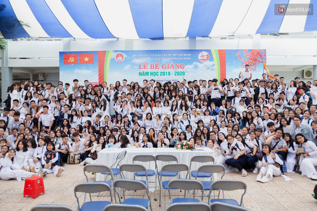 Lễ bế giảng của ngôi trường 60 năm tuổi ở Sài Gòn: Dàn nữ sinh khiến người khác ngẩn ngơ mê mẩn-20