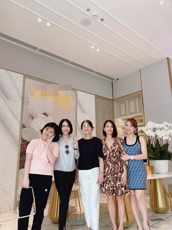 Chi Bảo lại đưa bạn gái đi ăn cùng vợ cũ và con trai, bất ngờ nhất là phản ứng của 2 người phụ nữ-3