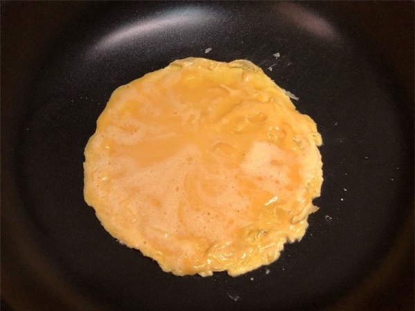 Nhanh tay làm ngay pizza siêu tốc chỉ vài phút là xong để ăn sáng-3