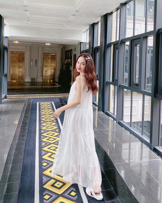 Style đi du lịch của Hương Giang thực sự xuất sắc, chị em không học hỏi là tiếc lắm cho xem!-1