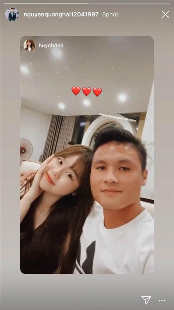 Huỳnh Anh được đồng nghiệp của Quang Hải gọi là quý bà vì cách vấn tóc, chọn trang phục-4