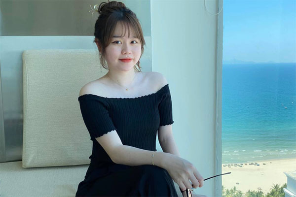 Quang Hải - Huỳnh Anh dính nhau như sam mừng sinh nhật mẹ nuôi-5