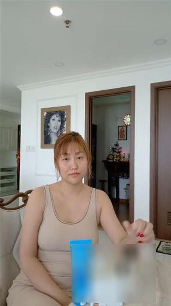 Phi Thanh Vân lấy lại vóc dáng thon gọn nhưng vòng 3 vẫn méo mó thiếu tự nhiên-1