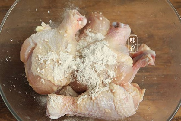 Dùng nồi cơm điện làm món đùi gà hấp muối, 30 phút có ngay món ăn thơm nức mũi-3