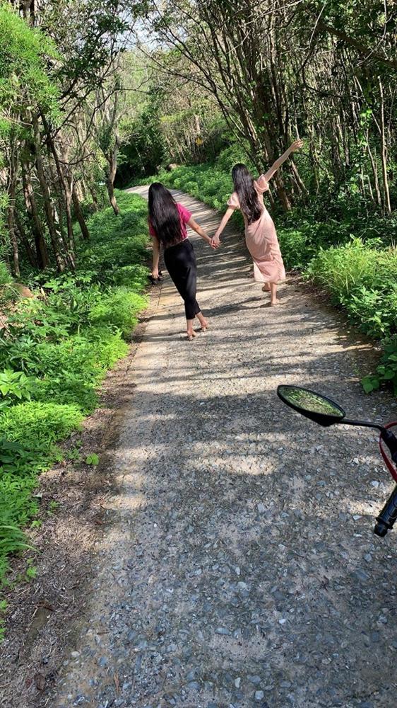 Hoa hậu Trương Hồ Phương Nga xuất hiện với nhan sắc rạng rỡ sau thời gian dài vắng bóng-4