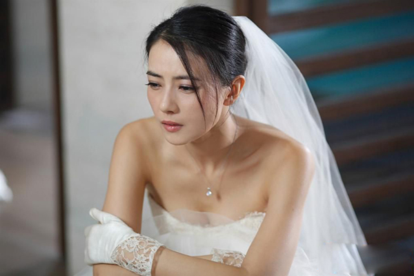 Mở quà cưới của bạn thân chồng tặng, tôi lập tức nhường anh cho cô ta-2