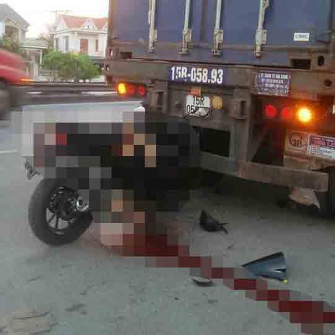 Nam thanh niên tông mạnh vào đuôi xe container, tư thế tử vong gây ám ảnh-3