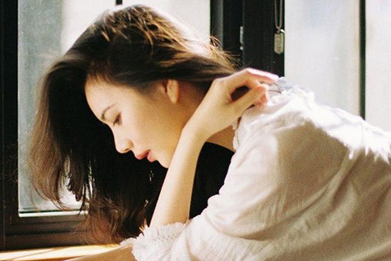 Mới đẻ được 10 ngày, chồng liên tục đòi 