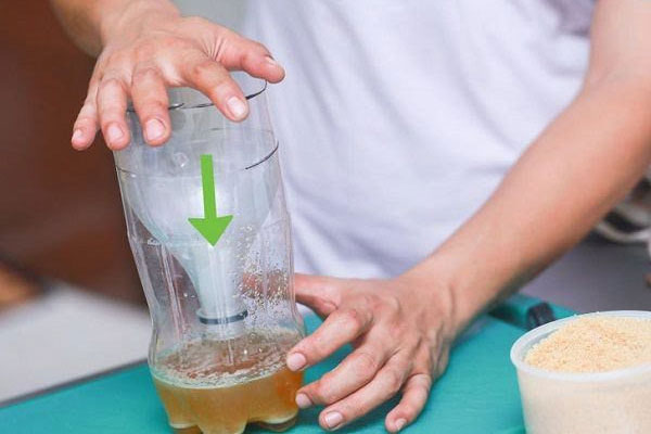 Lấy nửa lon bia đặt ở góc vườn, sáng ra vợ tròn mắt gọi chồng xem điều đặc biệt-1