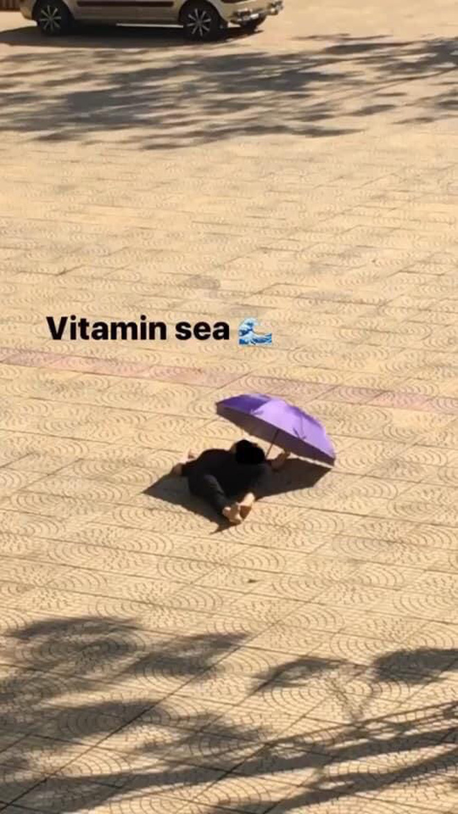 Nữ sinh được học sinh giỏi nhưng lại nằm vật vã giữa sân trường, ai ngờ chỉ vì lỡ mồm thề với đám bạn quỷ yêu-2