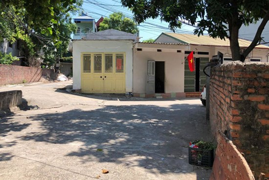 Vụ bé lớp 1 bị bố bạn đấm hộc máu mồm: Hàng xóm nói đối tượng từng hành hung một học sinh lớp 4, cho rằng 