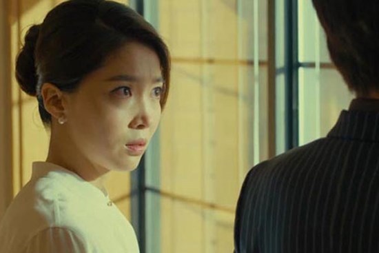 Chồng lên mặt thách thức