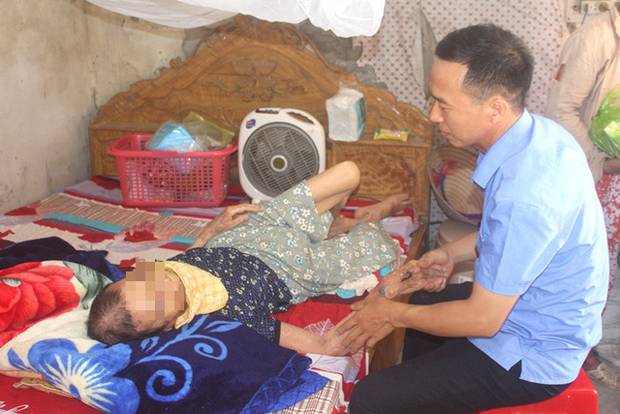 Nỗi ân hận của người con trai đánh mẹ già 84 tuổi bại liệt ở Hải Dương-1