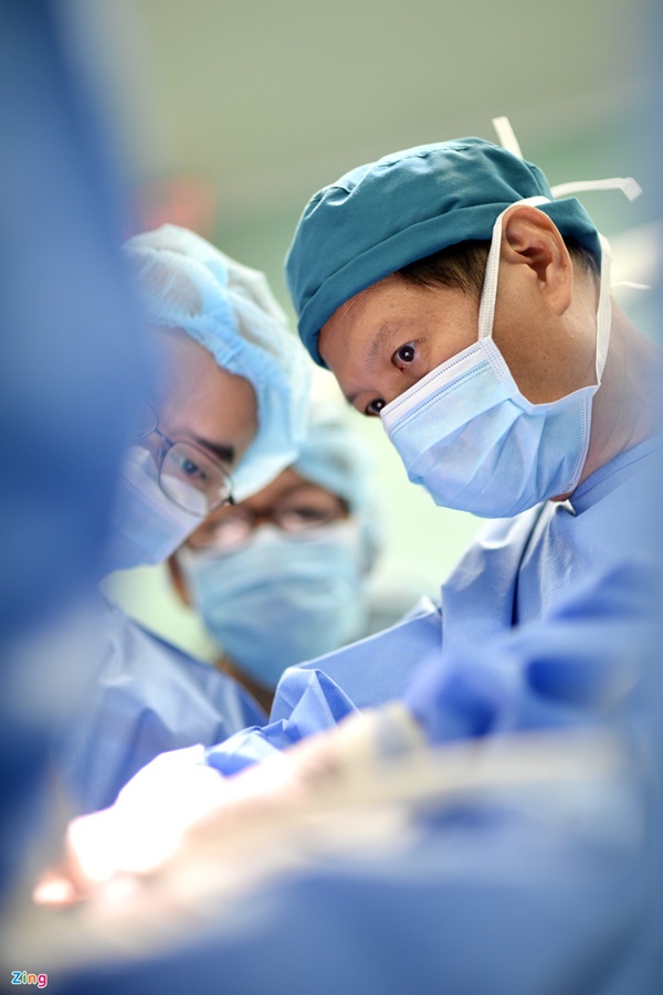 Tách thành công cặp song sinh dính liền-1