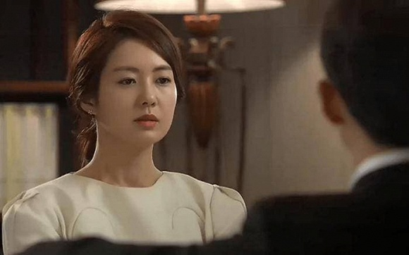 Biết vợ của chồng cũ không còn sống được bao lâu nữa, tôi quyết định xóa bỏ hận thù đến hỏi thăm và cái kết thật hả hê-2