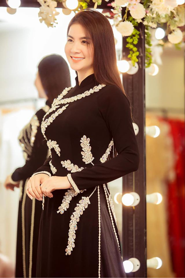 Thúy Diễm, MC Nguyên Khang và dàn sao Vbiz đồng loạt dành lời chúc cho ekip thực hiện ca tách 2 bé song sinh dính liền-9