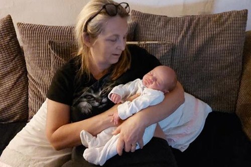 Vẫn có kinh nguyệt, gái trẻ bỗng dưng đẻ con, ngơ ngác không biết ai là bố đứa trẻ-3