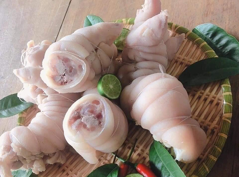 Phủ sóngchợ mạng, móng giò luộc rút xương giá rẻ chỉ 70.000 đồng/kg hút khách-1