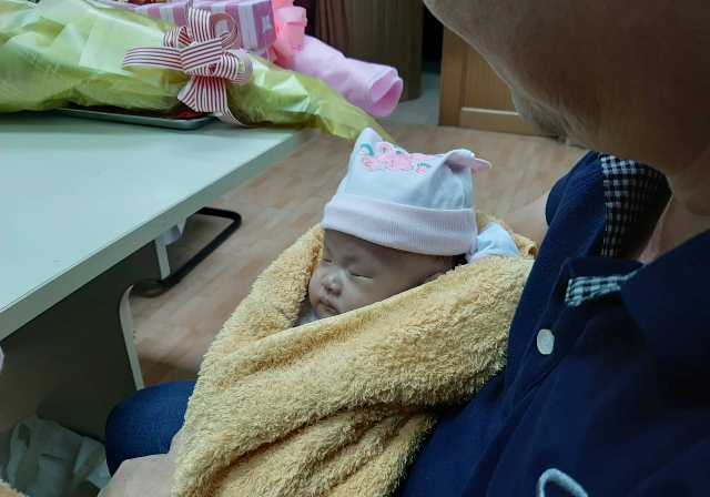 Loạt ảnh trước và sau mổ tách của các cặp song sinh dính liền nhau: Theo dõi kết quả phẫu thuật chắc chắn ai cũng phải thốt lên rằng quá kỳ diệu!-4