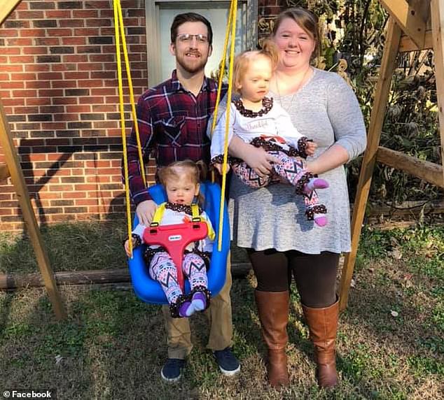 Loạt ảnh trước và sau mổ tách của các cặp song sinh dính liền nhau: Theo dõi kết quả phẫu thuật chắc chắn ai cũng phải thốt lên rằng quá kỳ diệu!-12