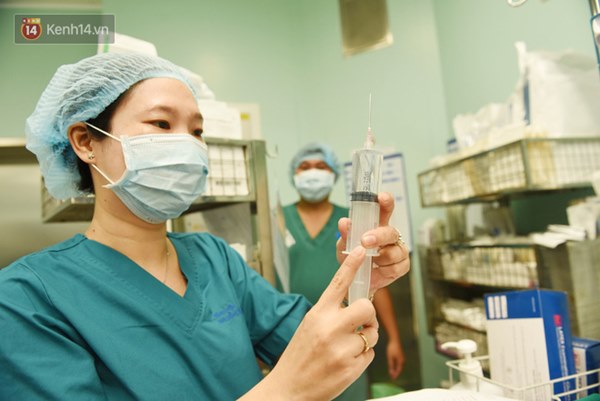 ẢNH: Khoảnh khắc xúc động trong suốt 12 tiếng phẫu thuật giúp Trúc Nhi - Diệu Nhi có được hình hài nguyên vẹn-8
