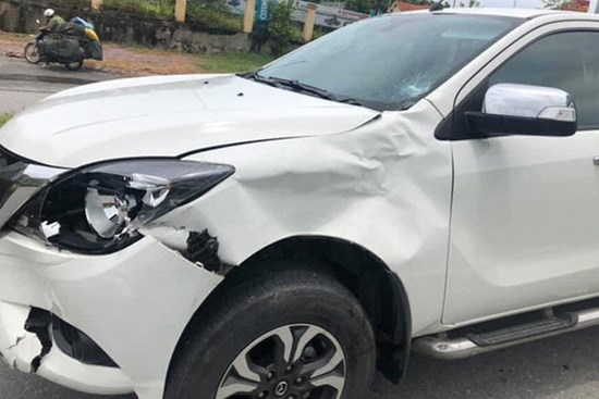 Nữ cán bộ Thanh tra tỉnh Lào Cai lái ô tô vượt đèn đỏ đâm chết người