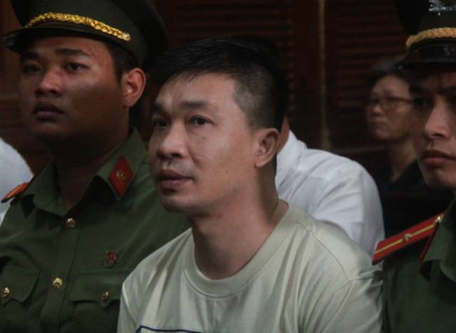 Phiên tòa bất ngờ gián đoạn vì một bị cáo sức khỏe kém, Văn Kính Dương muốn đổi luật sư vì không còn tin tưởng-12