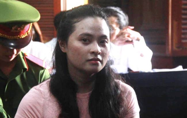 Phiên tòa bất ngờ gián đoạn vì một bị cáo sức khỏe kém, Văn Kính Dương muốn đổi luật sư vì không còn tin tưởng-13