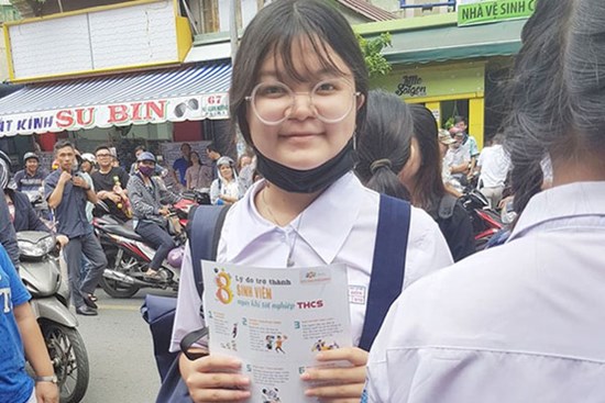 Đề thi tuyển sinh lớp 10 môn Văn TP.HCM 2020: Đề dễ, hỏi về Covid-19