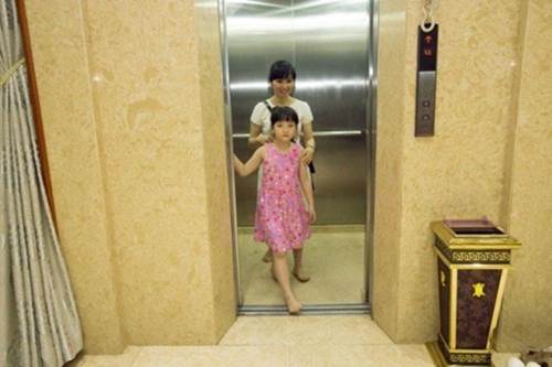 Lấy chồng rút khỏi showbiz, Trang Nhung ở biệt thự trăm tỷ, thuê 7 giúp việc dọn nhà-5