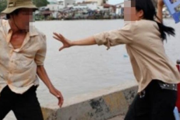 Đi đánh ghen nhưng chưa kịp xử tiểu tam đã tai nạn nằm viện: Nếu xác định dẹp loạn hãy động não” chứ đừng động tay-7