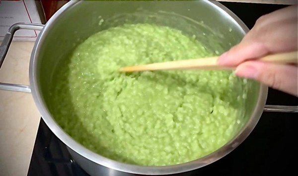 Ông xã trồng rau xum xuê, Trịnh Kim Chi thích thú ra tay làm bánh xèo đãi cả gia đình-13