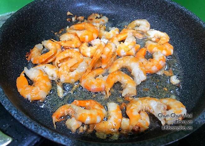 Gỏi xoài xanh tôm khô chua ngọt lại giòn giòn, ăn hết rồi cả nhà vẫn hỏi còn không-4