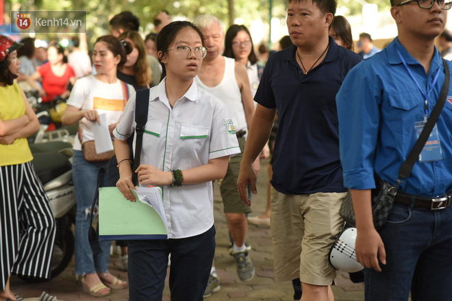 Thi vào lớp 10 ngày 17/7: Hà Nội bước vào môn thi đầu tiên, TP.HCM thi môn cuối cùng-23