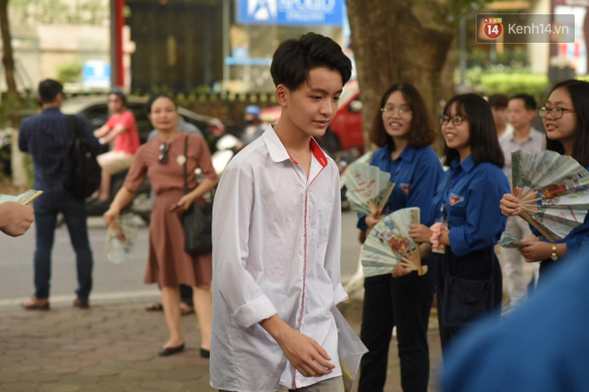 Thi vào lớp 10 ngày 17/7: Hà Nội bước vào môn thi đầu tiên, TP.HCM thi môn cuối cùng-15