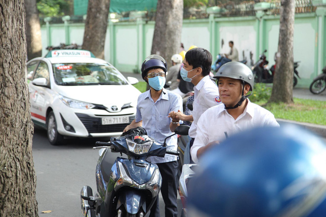Thi vào lớp 10 ngày 17/7: Hà Nội bước vào môn thi đầu tiên, TP.HCM thi môn cuối cùng-3