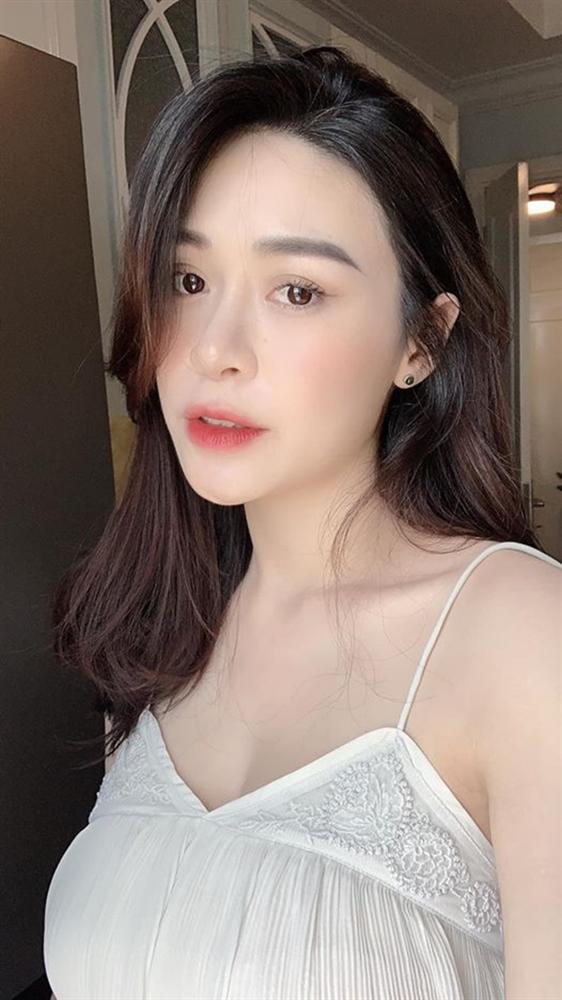 Hot mom Hà Nội giảm cân ngoạn mục, về dáng ban đầu chỉ sau 2 tuần sinh, bí quyết đơn giản bất ngờ-1