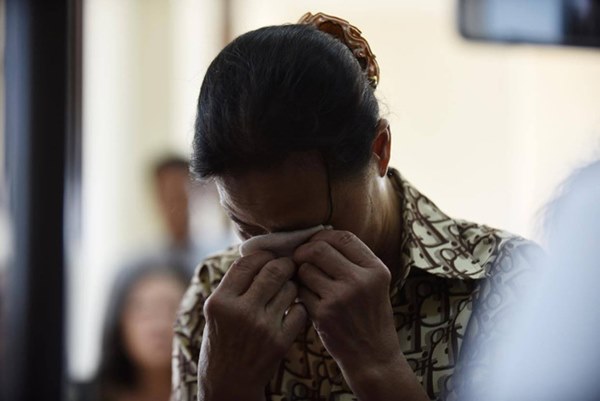 Tuyên án tử hình cô gái đầu độc chị họ bằng trà sữa vì yêu anh rể ở Thái Bình-12