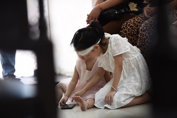 Tuyên án tử hình cô gái đầu độc chị họ bằng trà sữa vì yêu anh rể ở Thái Bình-13