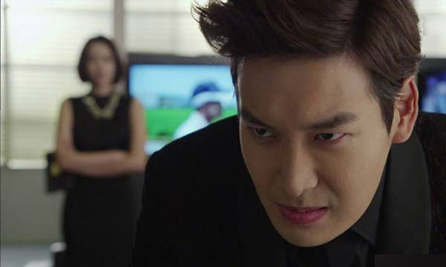 Ly hôn cô vợ ăn bám được 2 năm, ngày gặp lại khiến chồng cũ choáng váng và cái búng tay để đời rạch ròi vị thế-2