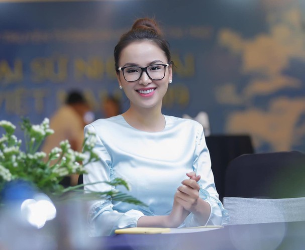 Hoa hậu Diễm Hương trải lòng về cuộc sống hiện tại sau 2 lần ly hôn: Người đàn ông nào dám yêu một bà mẹ đơn thân thì vô cùng vĩ đại-6