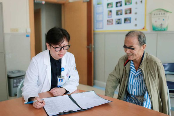 Một gia đình 3 anh em phát hiện mắc ung thư dạ dày: Thủ phạm chính là món ăn bị WHO liệt vào danh sách đen-2