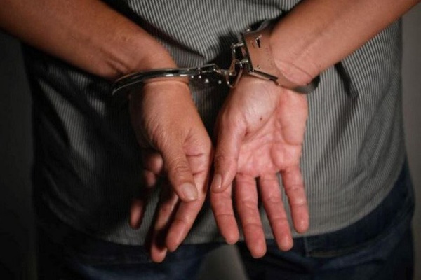 Mẹ chết ngất khi hay tin con cưỡng hiếp 19 bé gái-1