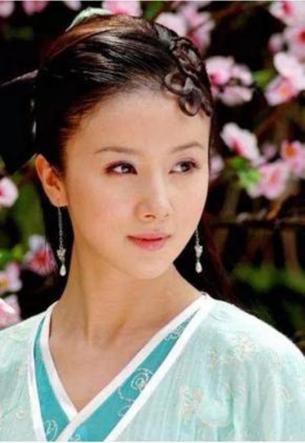 Mỹ nhân cổ trang già nua, gương mặt méo mó vì thẩm mỹ quá đà-4