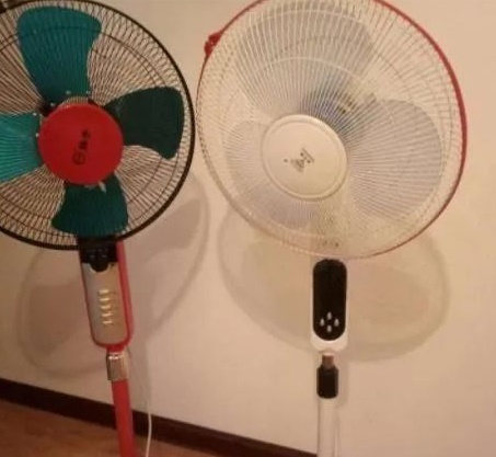 Dù quạt điện có bẩn đến đâu, hãy thử phương pháp này, không cần tháo dỡ hay lau chùi quạt sẽ như mới trong vài phút-2